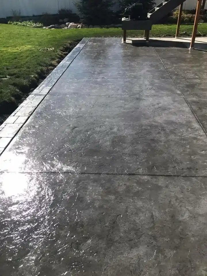 Broom Finish vs. Stamped Concrete for Patios